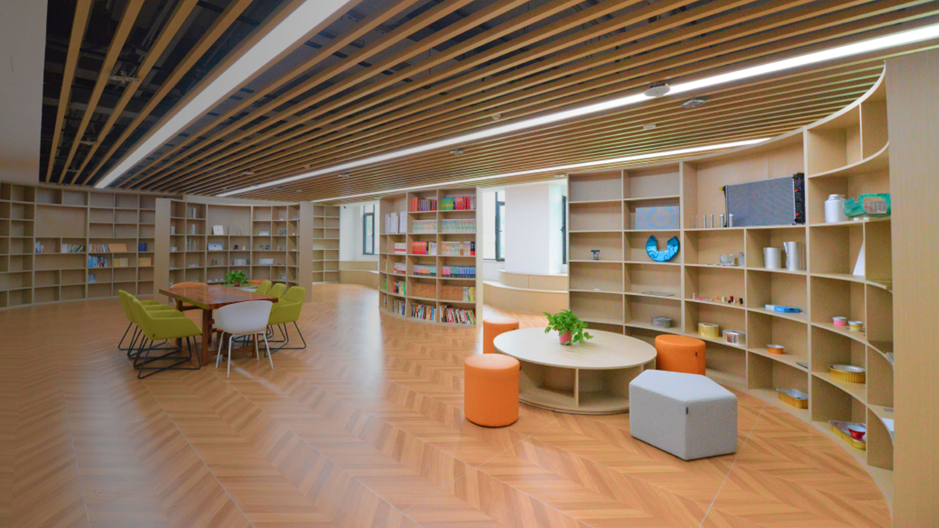 Life-Friendly<br />Hotel-Style Living Environment